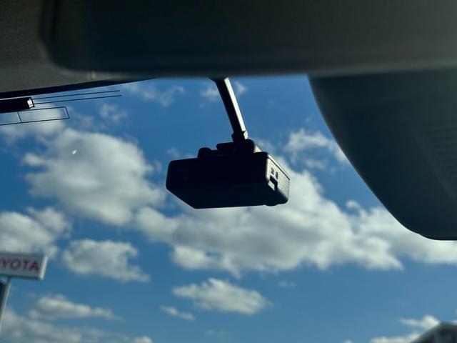 �ԗ��̏ڍׂ��Ԃɕt���܂��Ă̓X�^�b�t�܂ł��C�y�ɂ��₢���킹���������B