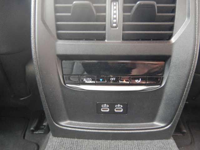 �R�]�[���E�I�[�g�}�`�b�N�E�G�A�E�R���f�B