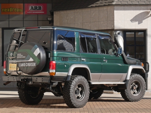 �ySAFARI�V���m�[�P���z�y���A���_�[�z�yRECARO�t�����g�V�[�g�z�y�J���b�c?