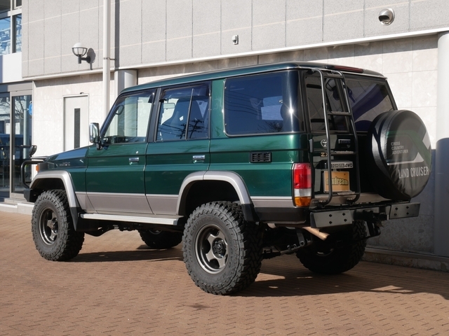 ���ꂼ�����N��70�I�S�X�^�C��