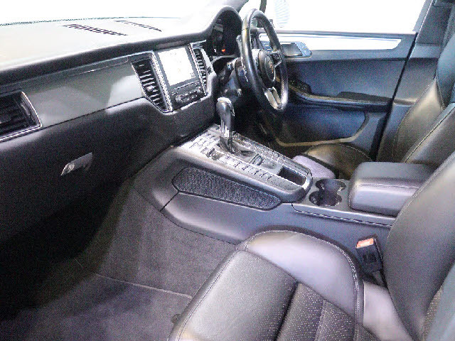 ���h���X�A�b�v���܂߁A�p�[�c�̂����k������܂��I�����Z�f�X�E�A�E�f�B�E�a�l�v�E�u�v�E�|���V�F�A�A�����J�ԁA���[���b�p�ԁA���̑������郁�[�J�[�E�Ԏ�̃J�X�^��������`���������Ē����܂��B