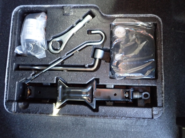 �p���N�C���L�b�g���t���Ă܂��B�������̎��̉��}���u�ɕK�v�ł��B