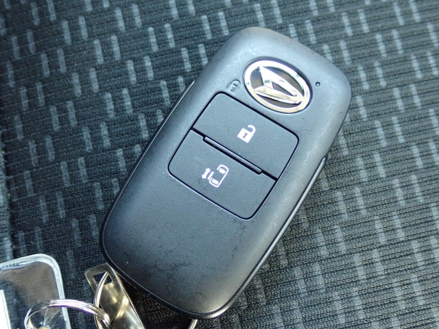 �X�}�[�g�L�[�����I�L�[���|�P�b�g��o�b�O�ɓ��ꂽ�܂܁A�h�A���b�N�̊J���E�{���E�G���W���n�����\�ł��B