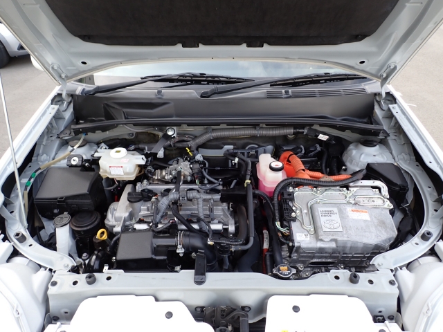 �G���W�����[�������ꂢ�ł���B�@�֋@�\�n���ǍD�ł��B�[�ԑO�ɓ_���������s���܂��B�G���W���I�C���E�I�C���t�B���^�[�E�G�A�R���t�B���^�[�E���C�p�[�S���͕K�������v���܂�