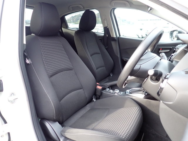 �t�����g�V�[�g�A��ԗǍD�ň��S�ł��B�傫�ȉ�����Ȃ����S�ł�