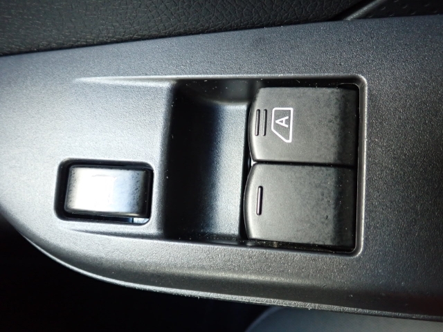 �O�Ȃ̑��̊J�͓d���ɂȂ�܂��̂ŁA�֗��ł���ˁB