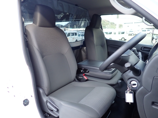 �t�����g�V�[�g�A��ԗǍD�ň��S�ł��B�傫�ȉ�����Ȃ����S�ł�