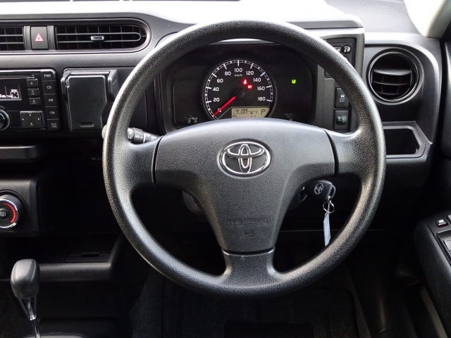 �I���b�N�X�F�蒆�ÎԂ͌��I�����㎿�Ȏ��q�݂̂����͂��v���܂��B�S�ԂɃv���̐E�l�ɂ��O�ꂵ�����O���̐��|�A�����グ�Ă���܂��B