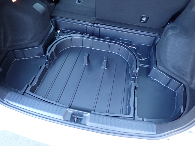 ���S���Ă���蒸���钆�ÎԂ�ڎw���ăI���b�N�X�F�蒆�ÎԂł͌��i�Ȋ�ɂ����ď��i�����I���Ă���܂��I