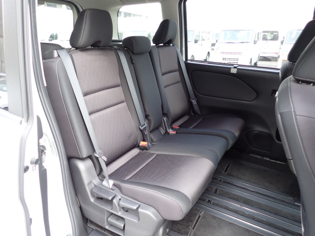 �㕔���Ȃ��傫�ȎC����Ȃ���ԗǍD�ł��B