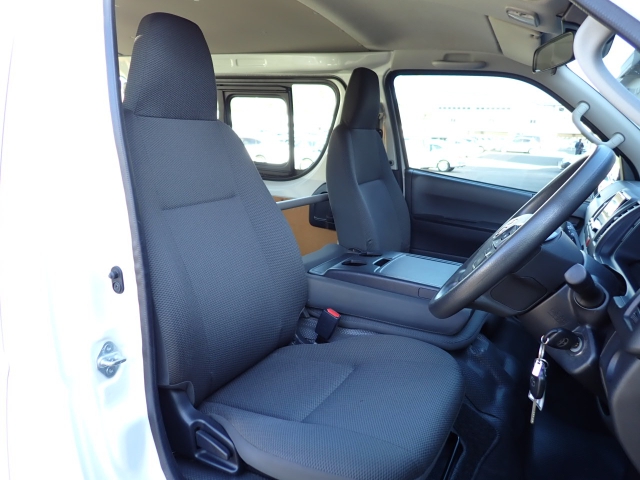 �t�����g�V�[�g�A��ԗǍD�ň��S�ł��B�傫�ȉ�����Ȃ����S�ł�