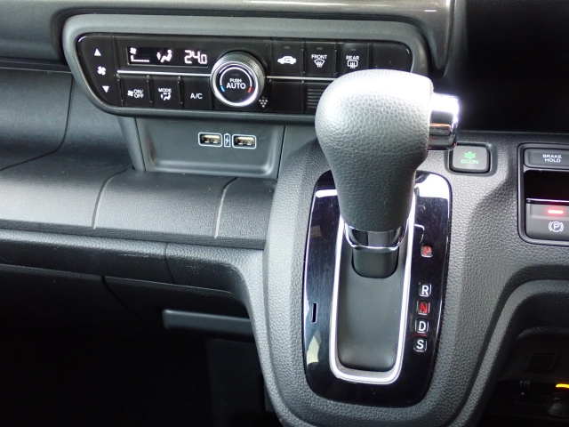 �V�t�g�ƃG�A�R���ł��B�I�[�g�G�A�R�������B���x�ݒ肪�o���āA�������K�ł���B