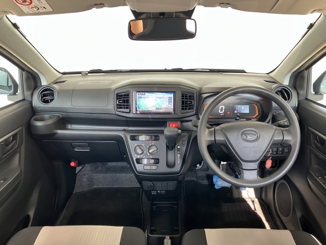 �L�X���E�ŊJ�����ɗD��A���삵�₷���C���p�l����ł���