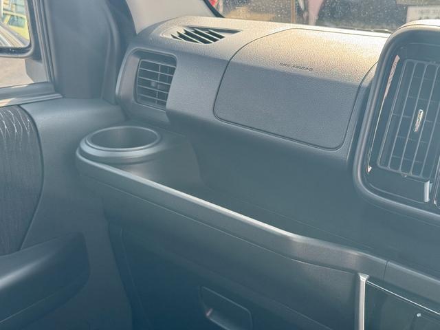 �ԗ��̏ڍׂ��Ԃɕt���܂��Ă̓X�^�b�t�܂ł��C�y�ɂ��₢���킹���������B