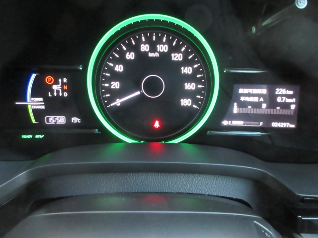 �V���v���Ō��₷���f�U�C���̃��[�^�[�p�l���ł��B�Ԃ̏�񂪕\�������厖�ȏꏊ�����炱�����₷������؂ł��ˁB