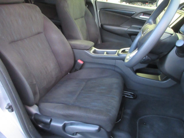 �t�����g�V�[�g����ԗǍD�ł���B�傫�ȉ�����Ȃ��A���S�ł��B����S�n�������ł���B