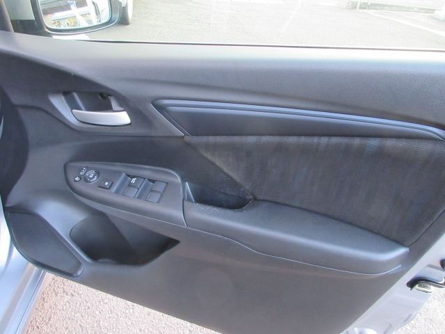 �^�]�ȑ��h�A���ʂł��B