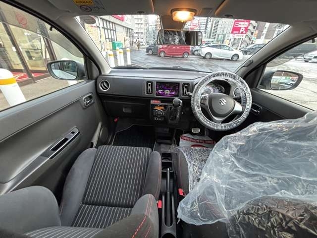 ���Ђł͐����H��𕹐݂��Ă���A���Ԃ���