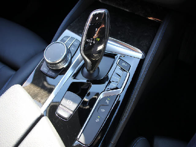 �S�ԓX���ɂēW�����I���z��������Ό��Ԋm�F���\�ł��B���C�y�ɂ��z�����������܂��B���X�^�b�t���ׂ��������������Ē����܂��̂ŗA���Ԃɂ��s����������ł����S�ł��B