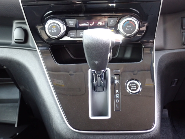 �V�t�g�ƃG�A�R���ł��B�I�[�g�G�A�R�������B���x�ݒ肪�o���āA�������K�ł���B