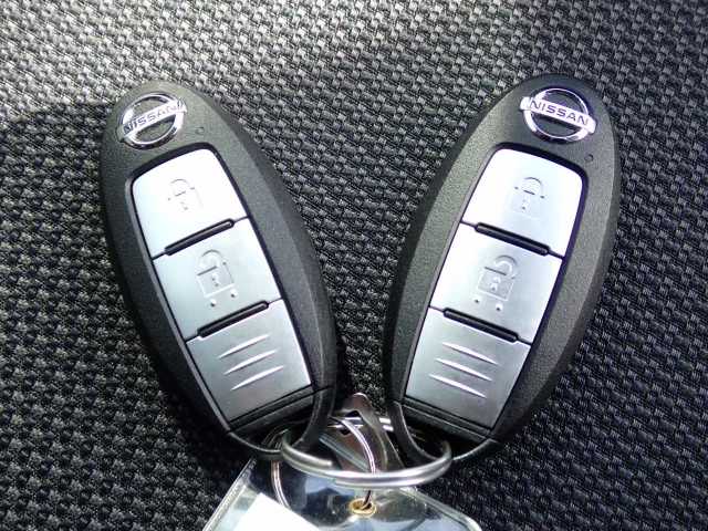 �X�}�[�g�L�[�����I�L�[���|�P�b�g��o�b�O�ɓ��ꂽ�܂܁A�h�A���b�N�̊J���E�{���E�G���W���n�����\�ł��B