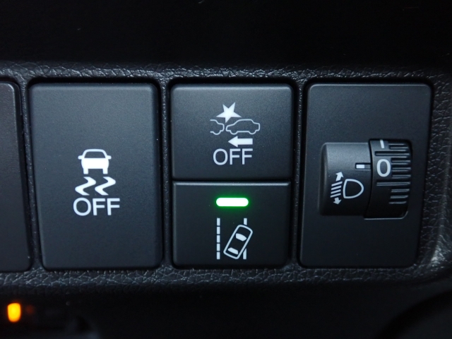 �����h�~�@�\�A�Փˉ���y���u���[�L�t���ŁA�����S�Ƀh���C�u�����y���݂��������܂���