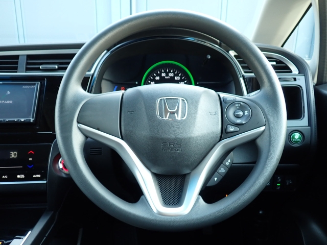 �X�e�A�����O�͂ƂĂ����ꂢ�ȏ�Ԃł���