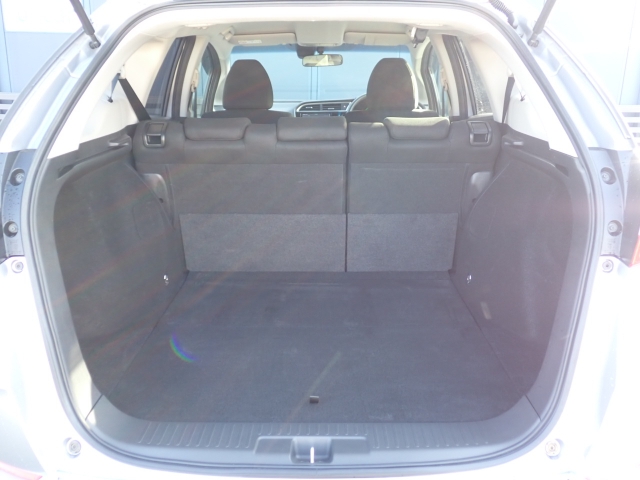 �ʏ펞�̃��P�b�W�X�y�[�X�ł��I�傫�ȊJ���ŉו��̏悹�~�낵���y�ɍs���܂��B