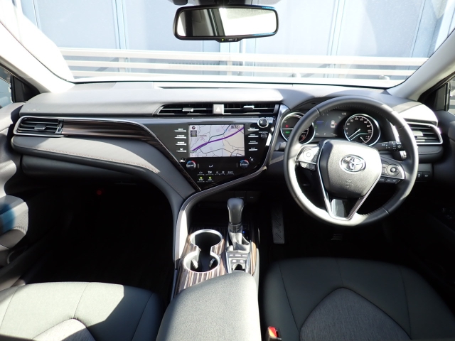 �C���p�l�摜�ɂȂ�܂��B�ԓ��͐��Ǝ҂ɂĎ����N���[�j���O�{�H�ς݂Ȃ̂ŁA��ϐ����ł��B