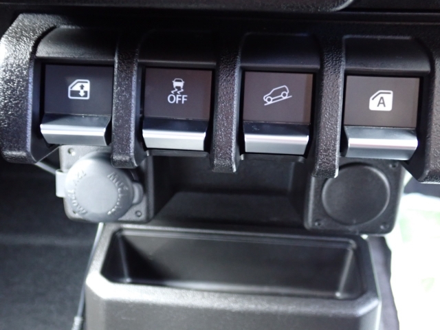 �y������h�~�@�\�z���s���ɕs����ȏ�ԂɂȂ����N���}�𐧌䂵�Ĉ��肳���邽�߂̃V�X�e���ł��B