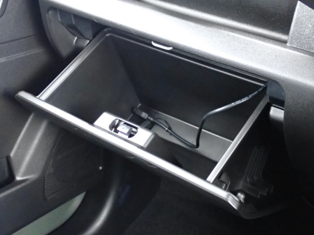 ���[�����Ղ�O���[�u�{�b�N�X�B