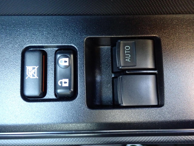 �O�Ȃ̑��̊J�͓d���ɂȂ�܂��̂ŁA�֗��ł���ˁB