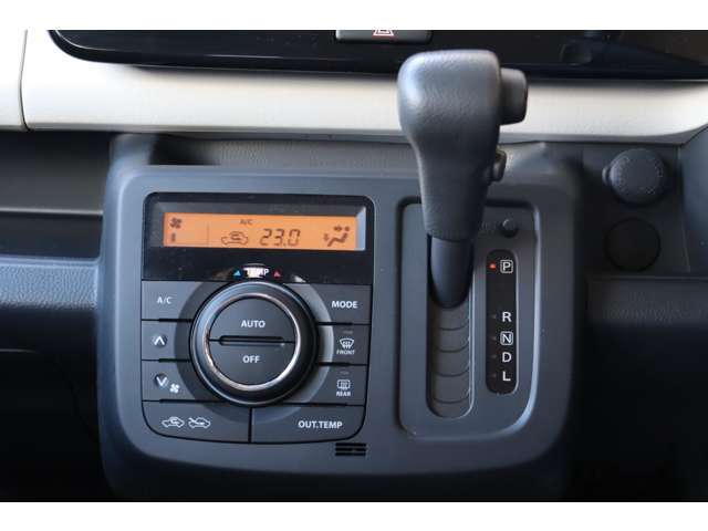 �I�[�g�G�A�R��