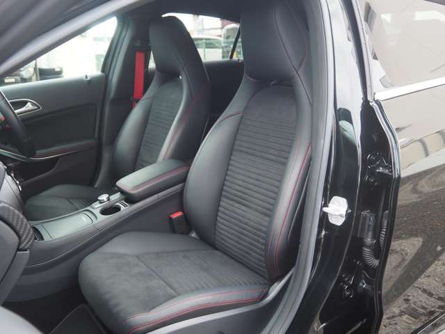 �V�[�g�Ƀ_���[�W��򉻂͏��Ȃ��A�ǍD�ȃR