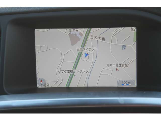 ���C�ɓ���̉��y�𒮂��Ȃ���A�ʋ΁A�ʊw