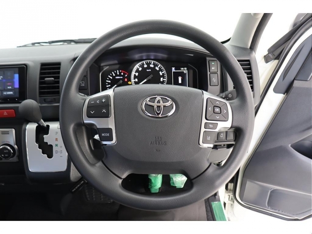 �X�e�A�����O�X�C�b�`�ł��B�������S���u�𓋍ڂ��Ă���܂��I