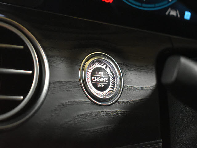 �S�ԓX���ɂēW�����I���z��������Ό��Ԋm�F���\�ł��B���C�y�ɂ��z�����������܂��B���X�^�b�t���ׂ��������������Ē����܂��̂ŗA���Ԃɂ��s����������ł����S�ł��B