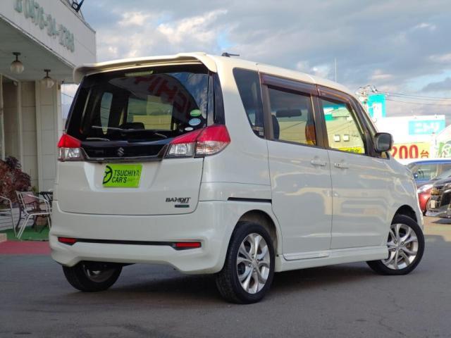 �֗��ȂT�h�A�A�`���b�g�傫�ڂ̔������������Ƃ��A���A�V�[�g���A�����W���邱�Ƃł����Ղ�Ƃ����ו���Ԃ��o���܂��B