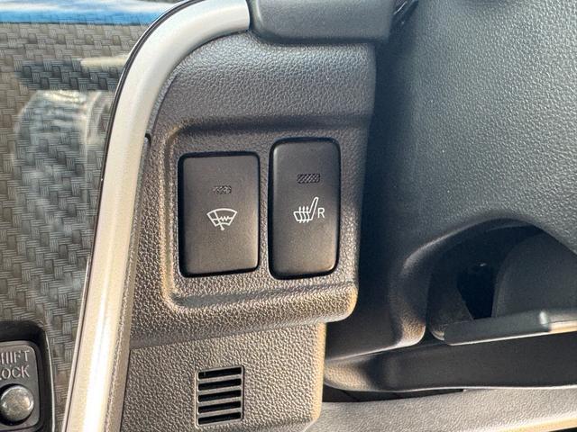 �ԗ��̏ڍׂ��Ԃɕt���܂��Ă̓X�^�b�t�܂ł��C�y�ɂ��₢���킹���������B