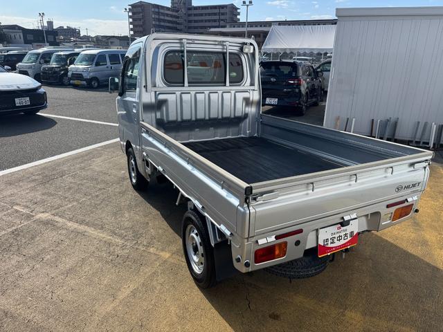 �����h�A�E�����N�H�[�^�[�E�o�b�N�h�A�E�B���h�E�ɃX���[�N�h�K���X���̗p