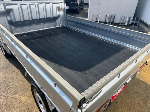 �ԗ��̏ڍׂ��Ԃɕt���܂��Ă̓X�^�b�t�܂ł��C�y�ɂ��₢���킹���������B