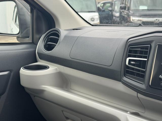 �ԗ��̏ڍׂ��Ԃɕt���܂��Ă̓X�^�b�t�܂ł��C�y�ɂ��₢���킹���������B