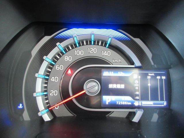 �V���v���Ō��₷���f�U�C���̃��[�^�[�p�l���ł��B�Ԃ̏�񂪕\�������厖�ȏꏊ�����炱�����₷������؂ł��ˁB