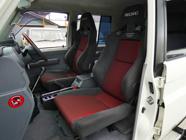 �t�����g�Q�r�̓��J���V�[�g�Ɍ����ρ�