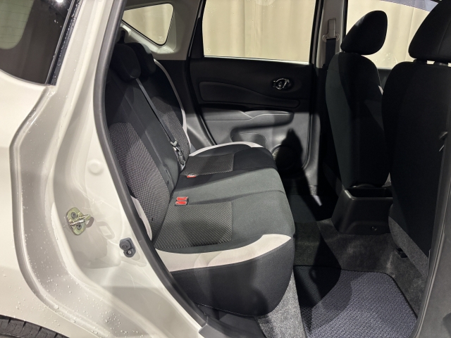 2��ڃV�[�g�����K�ȃX�y�[�X�ł��I�V�[�g�A�����W�����ʂŋ@�\�I�ł��I��~���ɂ��D��Ă��܂��̂Ő����x�������ɂȂ��ĉ������I�I���b�N�X�Ȃ�e���[�J�[�̎Ԏ�𑵂��Ă���܂��̂Ŕ�r�������ȒP�I