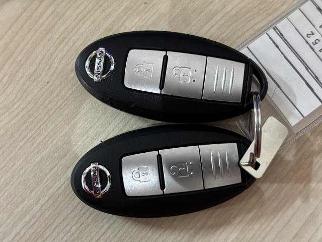 �g�т��邾���Ńh�A���̎{���E�J���E�G���W���n�����\�ȃX�}�[�g�L�[�V�X�e���𑕔����Ă���܂��B�֗����̃V�X�e���͈�x�g���Ǝ�����܂���B�Z�L�����e�B�ʂł����S�ł��B