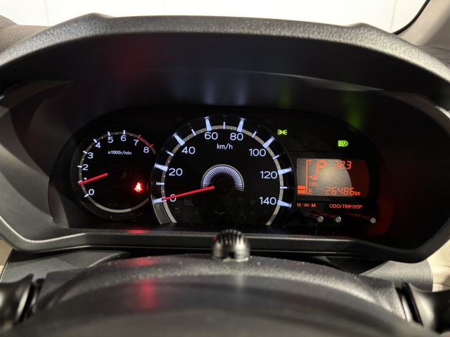 �l�X�ȏ�񂪕\������郁�[�^�[�p�l���͎��F���ƃf�U�C�����𗼗��������f�G�ȃf�U�C���ł��I