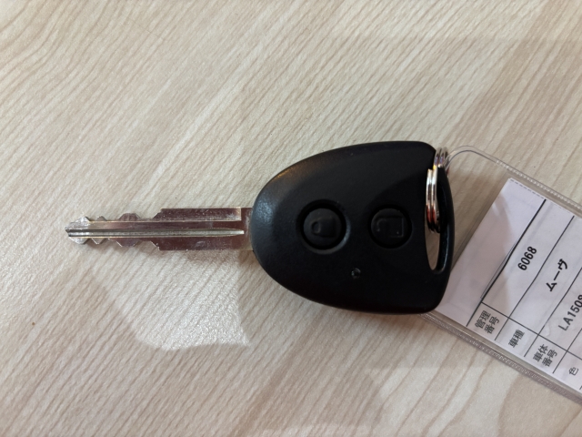 ���ꂽ�ꏊ����h�A�̎{���E�J�����\�ȃL�[���X�G���g���[�𑕔����Ă���܂��B�J�̓������S�ł��B