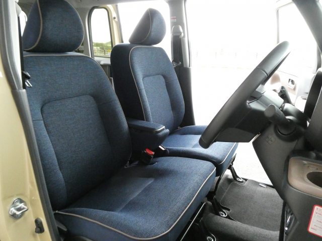 �l�C�̃x���`�V�[�g