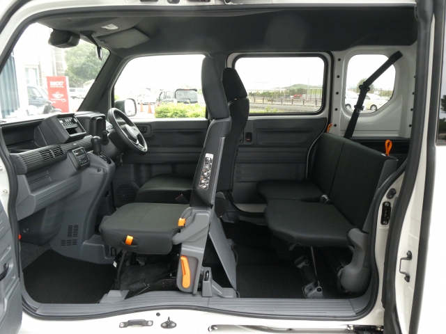 �s���[���X�ő��ʂ���ł���^�̉ו��̏o�����ꂪ�ȒP�ɂł��܂�